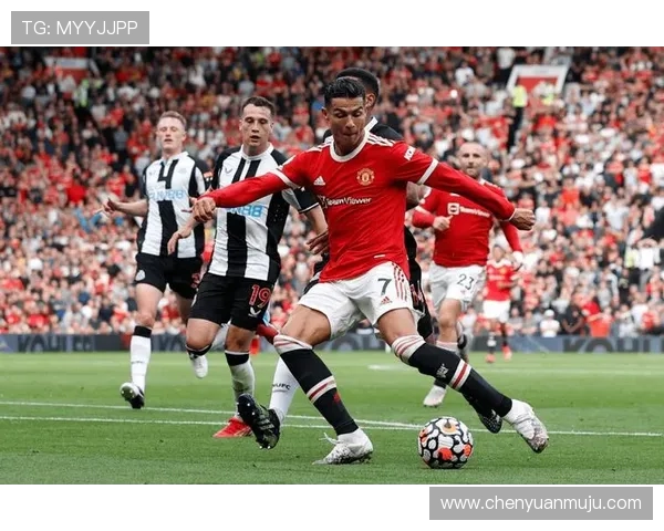 曼联与英超其他球队的球员流动及实力比较